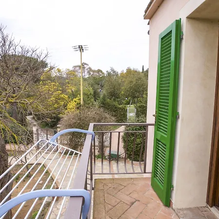 Lido Di Capoliveri * 포르투 아주로